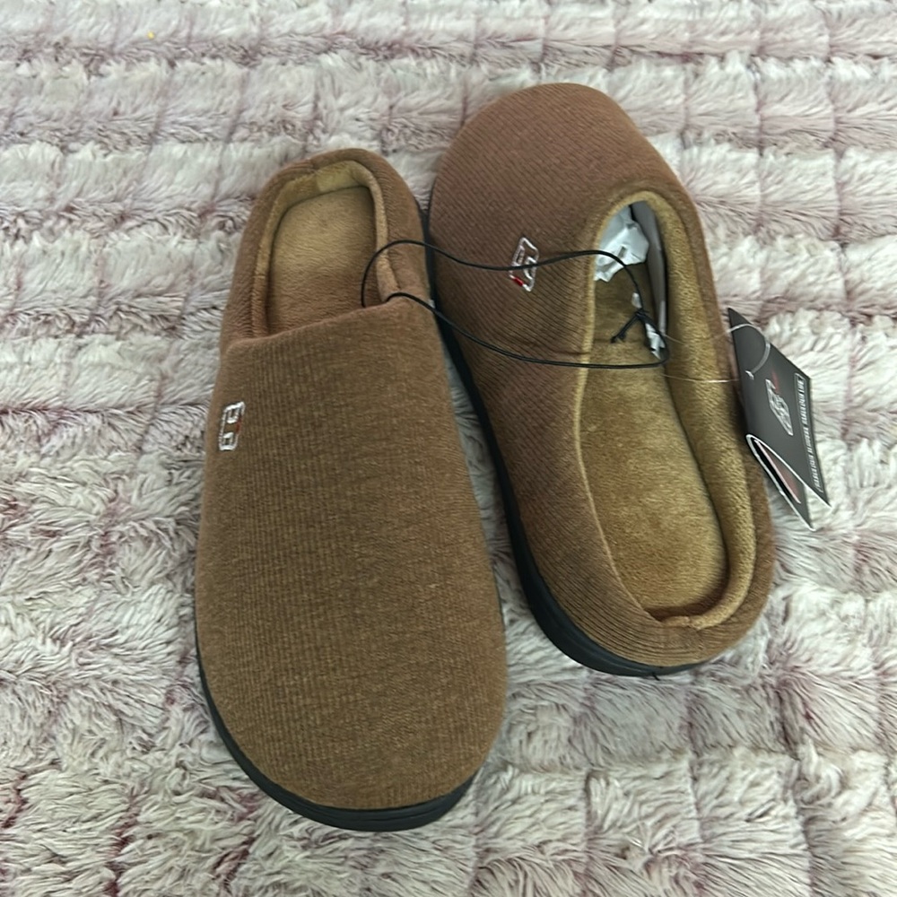 Homeldeas Men's Knitted House
Slippers size 9-10